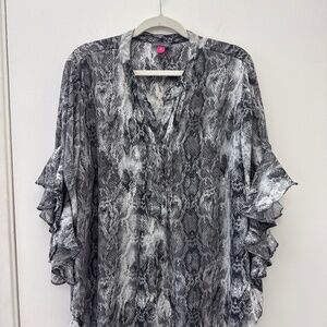 Vince Camuto Monochrome Snake Print Blouse